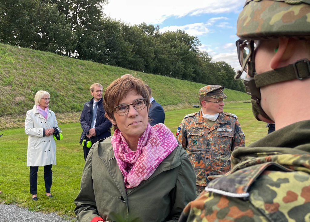 A. Kramp-Karrenbauer tweet media