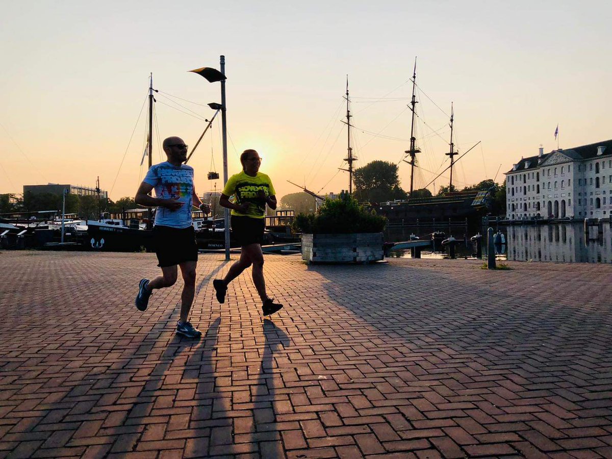 WeAreXpats's tweet photo. November Project workouts are early af! π
Every Wednesday in Amsterdam we start at 06:28 β°
Why so early? Then you have no excuse. Midweek so you're not busy with weekend plans, early so you can still get to work. Just show up! πͺ
#NP_AMS #Amsterdam #freefitness #justshowup https://t.co/mVyUWVxtKk