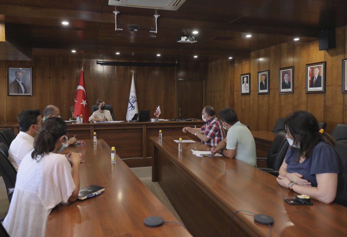 #universitemDEU'nun Türkiye geneli en önemli projelerinden Aliağa Mesleki ve Çevresel Hastalıklar Hastanesi ile ilgili çalışmalar Göğüs Hastalıkları ABD Başkanı Prof. Dr. Eyüp Sabri Uçan'ın da katıldığı Üst Yönetim toplantısında değerlendirildi.
