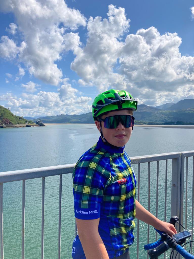 CycleJacs's tweet photo. Day 2 well under way . Glorious weather , hope it's not too hot for those hills ! Coffee stop @Health_Charity @MNDoddie5 @WhitchurchPE @KateKatejac https://t.co/82SjrLkLBb