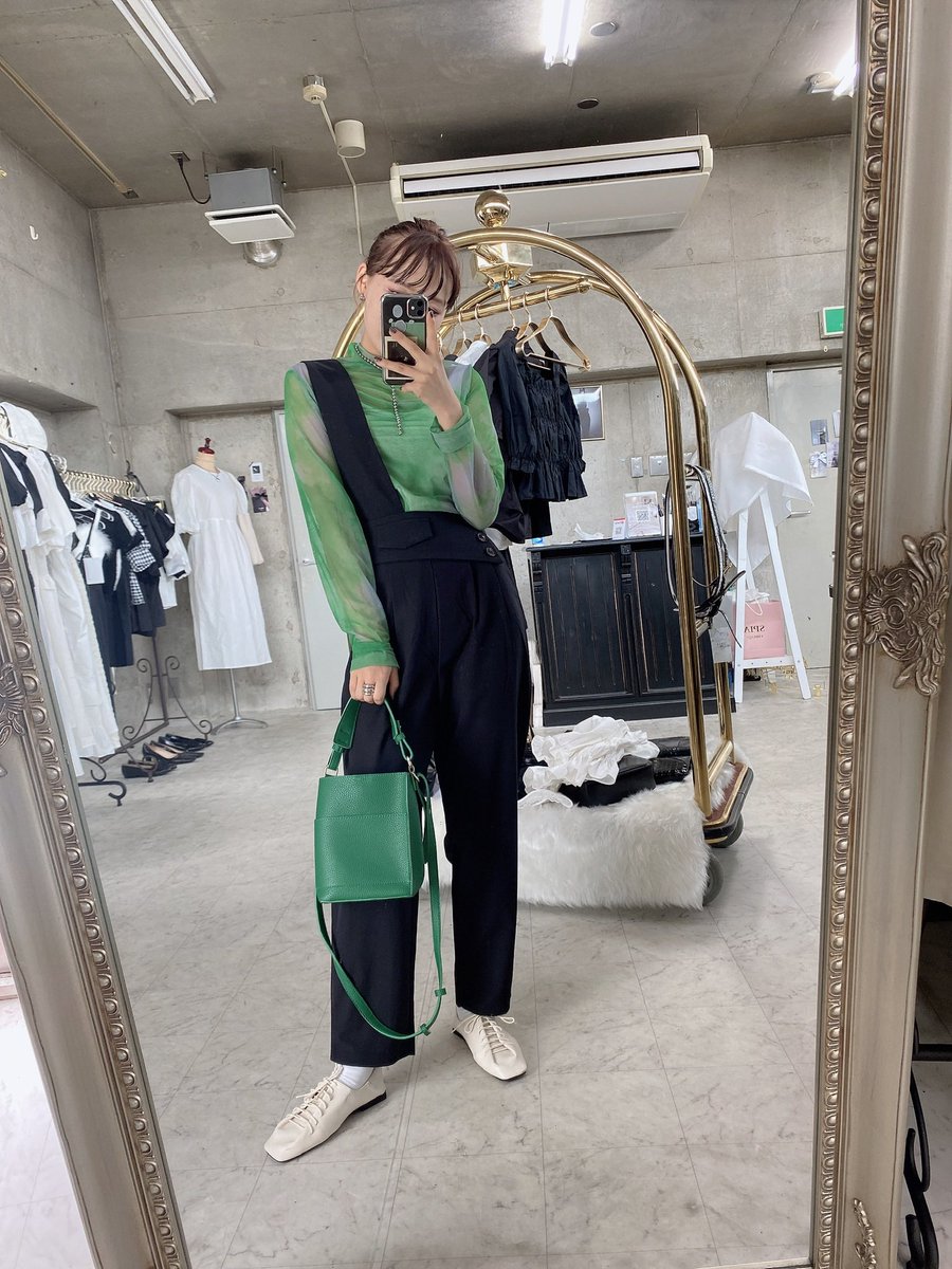 本日もご来店ありがとうございました！
インナー以外は店頭のアイテムです❤︎
カラーものと合わせるのおすすめです！