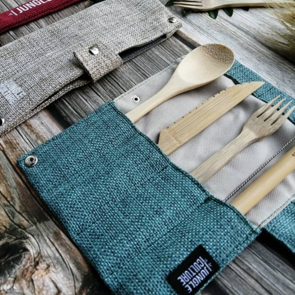 RefillRewind's tweet photo. We sell a wide range of bamboo products, including razors, cutlery, toothbrushes, toilet paper and reusable straws. All of our products are made from sustainable bamboo that gets replanted after harvest. Come and pay us a visit this Saturday to join the Refill Rewind revolution! https://t.co/NdDNHZojM1