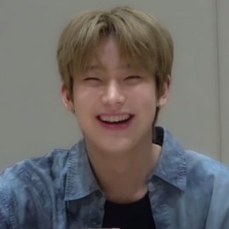 foxiesunoo's tweet photo. our prettiest boy sunoo <3 https://t.co/q9QnbCUNZP