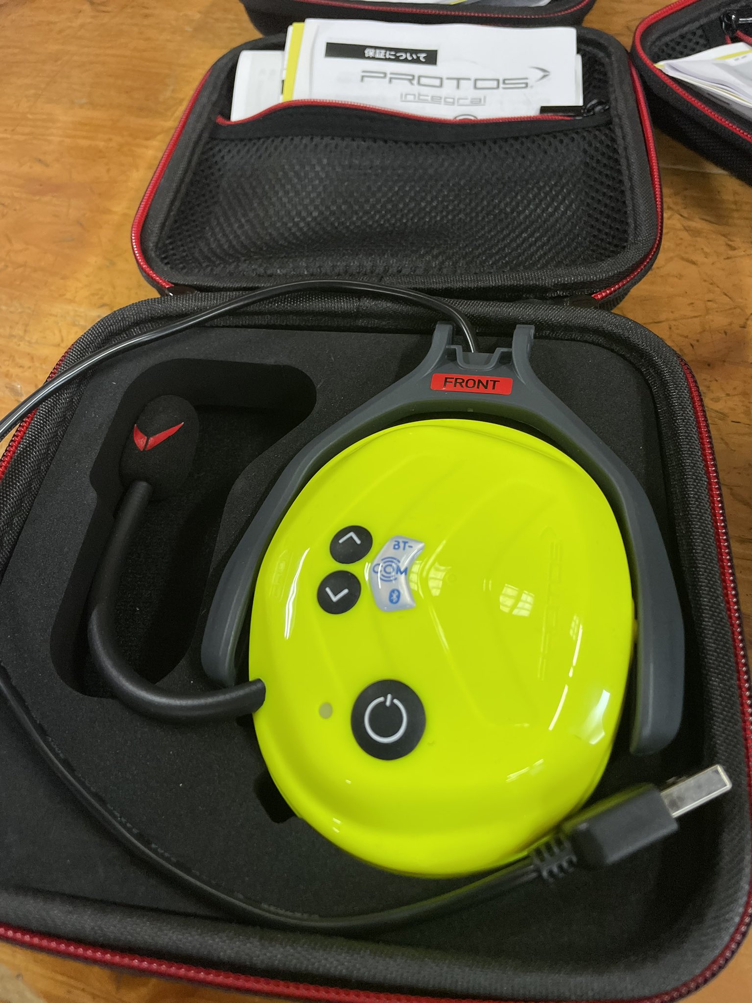 Noa ファナーの無線機デビューしました 凄くかっこいい スマホのbluetoothとも繋げれるので電話も出来るしとてもいいです まだ実際に人と離れて使ってないのでチェーンソー音のノイズキャンセリングなどどんな感じになるのか楽しみです 林業