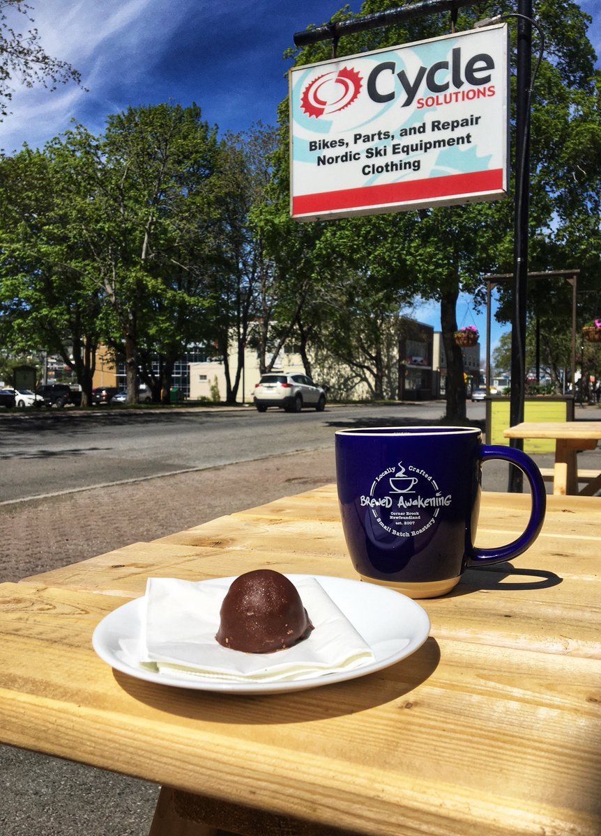 brewed_nl's tweet photo. It's a good day when there's sun in the forecast. ☀️Get outside and enjoy it while you can! 

Brewed on Bernard is open until 5 pm and Brewed on West is open until 8:00 pm. https://t.co/GuaAs3AlqG