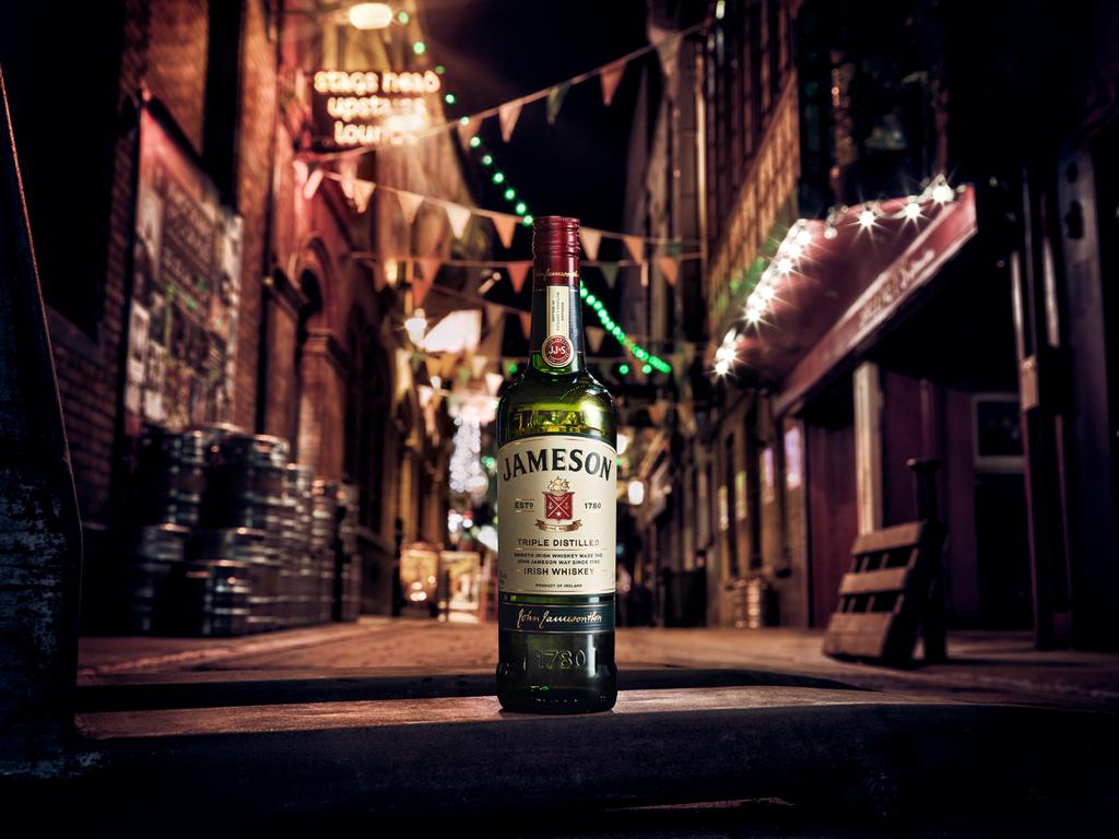 Sweartaker tweet media