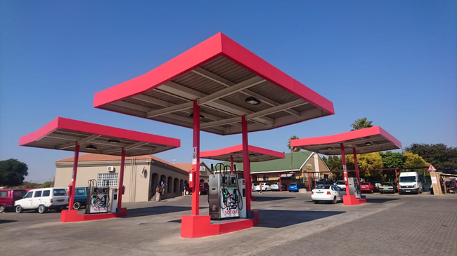 KasiEconomy's tweet image. Soshanguve Taxi owners have their own fuel station which is managed by the Taxi Assosiation.