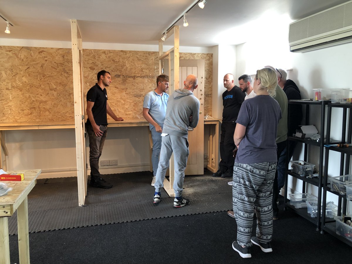 fasttracklocks's tweet photo. The current group of locksmiths now training at our facility near Bournemouth.
https://t.co/30h5ZvR47i
#locksmith #locksmithtraining #locksmithtrainingcourse #locksmithcourse #locksmithcourses #locksmithtrainingcourses #Bournemouth #Dorset https://t.co/o8TXIINeae
