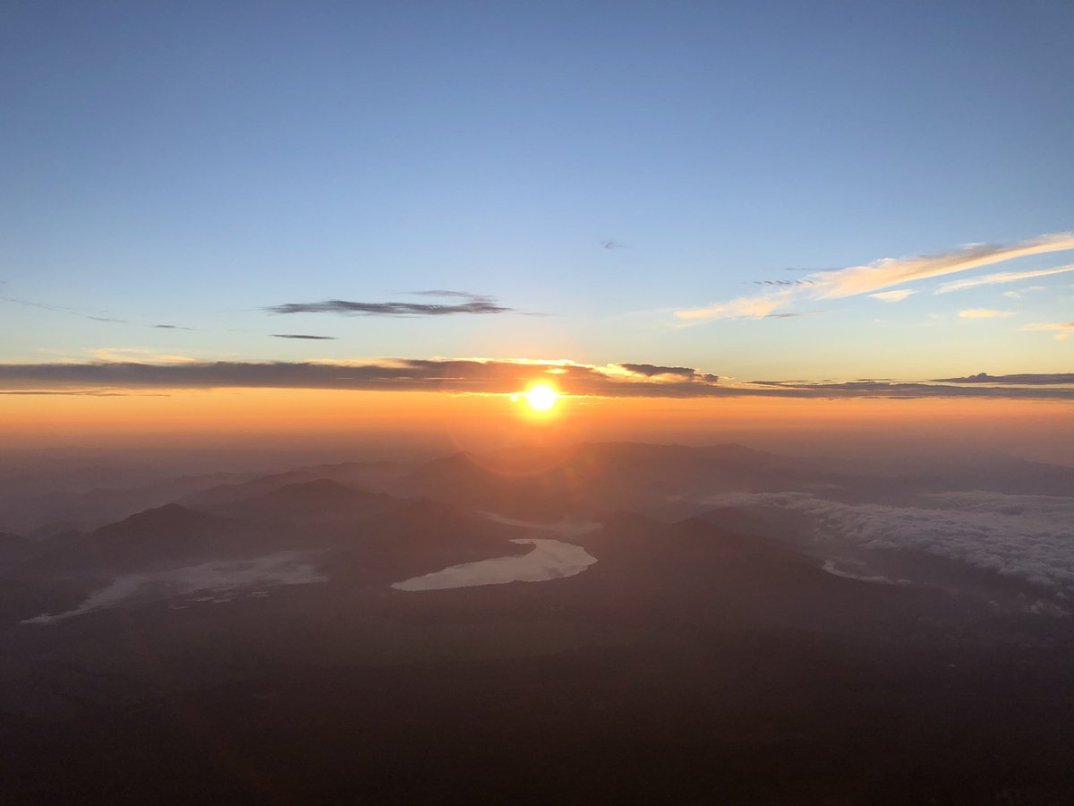 yuunosuke0652's tweet photo. 冨士山は凄かった。
初出張がまさか冨士山とは…
めっちゃきつかったけど御来光で全てが報われた。。
次回は九州へ、、多分大分と熊本、、 https://t.co/UXRNHjTFFi