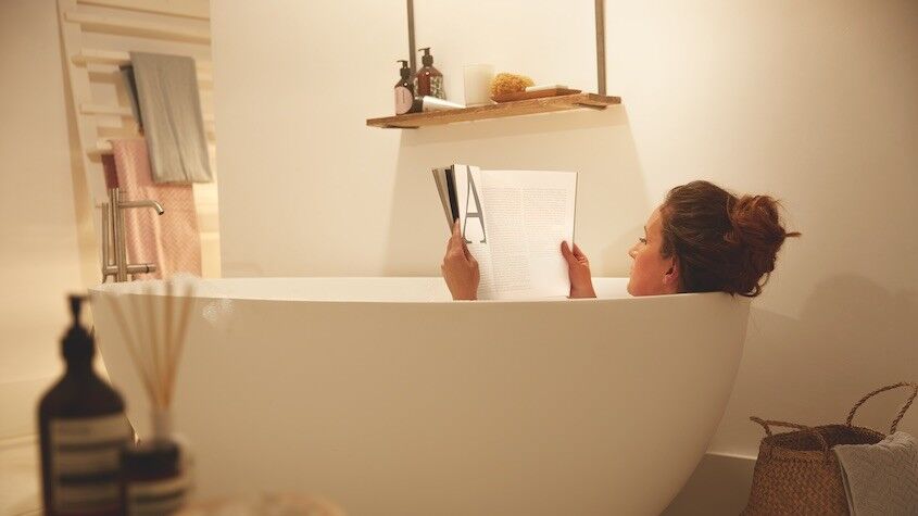 lightgallery64's tweet photo. Consejos para iluminar tu #baño con luz inteligente. Ilumina, decora... ¡dale a tu baño el protagonismo que se merece! #hue #philipshue https://t.co/MJ3nHEeV7g https://t.co/lYcTYQ08GL