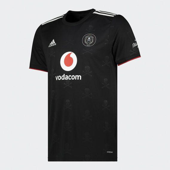 JoBertrand19's tweet image. Let's settle this quick👀⚽️

Best home kit?

🔁 for #OrlandoPirates 
👍 for #KaizerChiefs