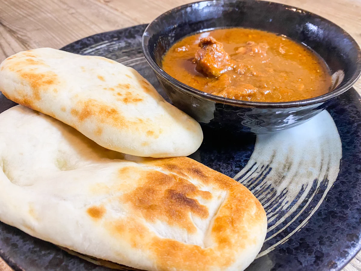 セブンイレブンが本気を出した！糖質、脂質が抑えられたナンとカレーが登場！