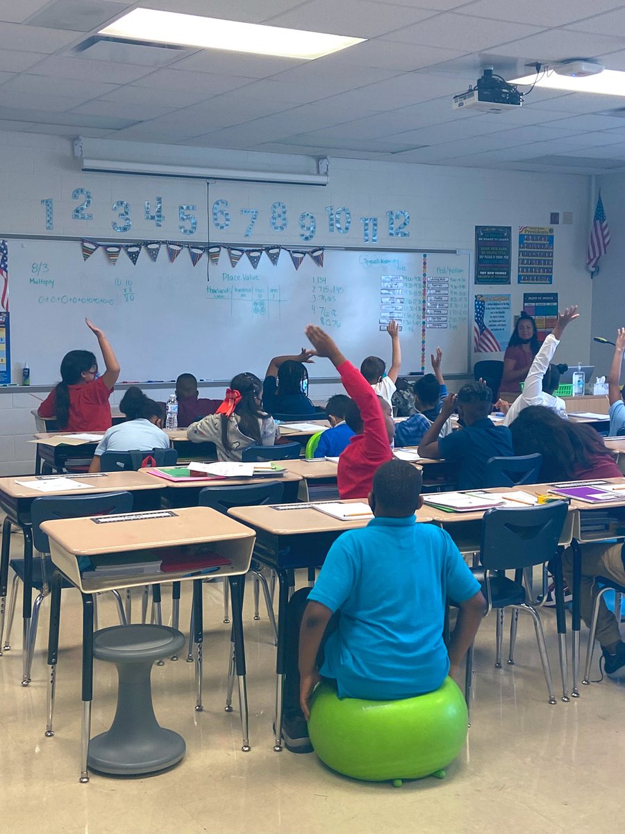 DrNHenderson's tweet image. It’s day 2 &amp;amp; @JamesRLowell51 students are logged on to @ImagineLearning  , learning about place value and presenting to their peers #StartStrongIPS