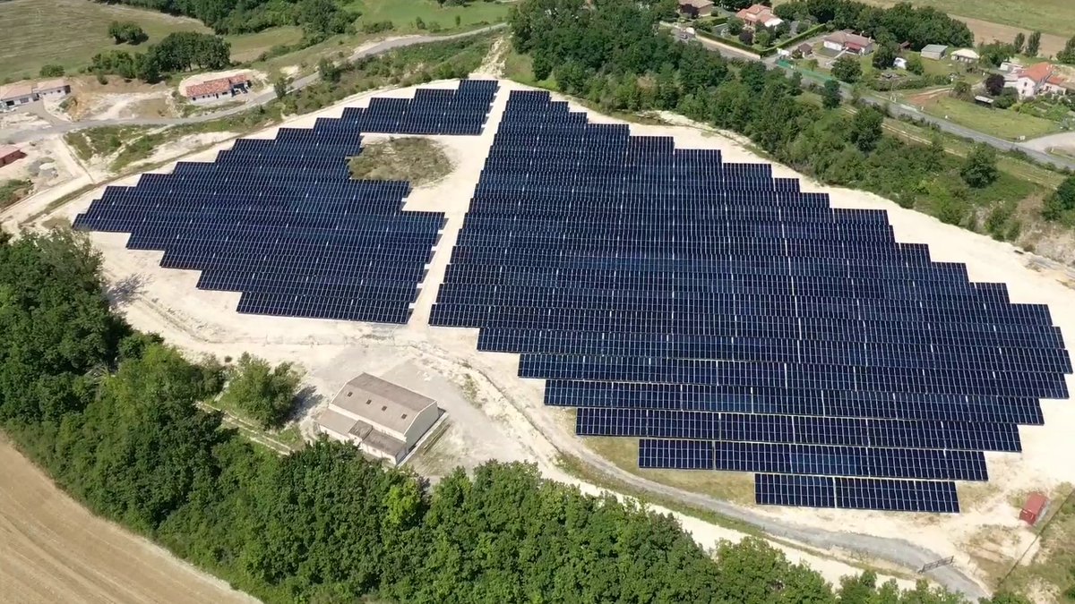 GDSolaire's tweet photo. Générale du Solaire annonce la mise en service du parc solaire de Combefa dans le Tarn. D’une puissance de 3,2 MWc, cette centrale photovoltaïque permet la valorisation d’une ancienne carrière de chaux.  Pour en savoir plus  :  https://t.co/tSH7fUEMa8    #territoires #transistion https://t.co/9jXf7NvNOf