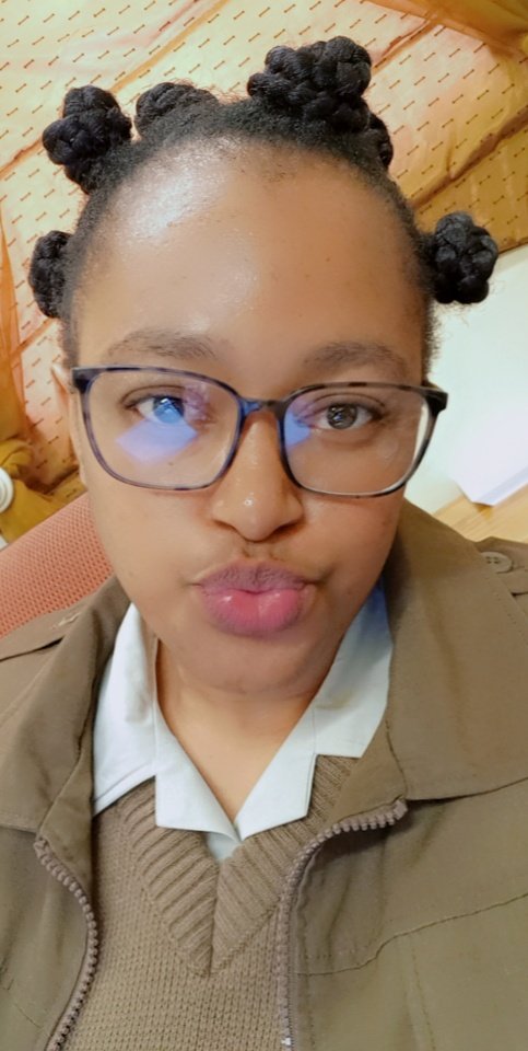 alundlovu's tweet photo. Is your day still going well or ifana nalentloko yam 🤔🤔❤❤ https://t.co/6Pk4GsZucN
