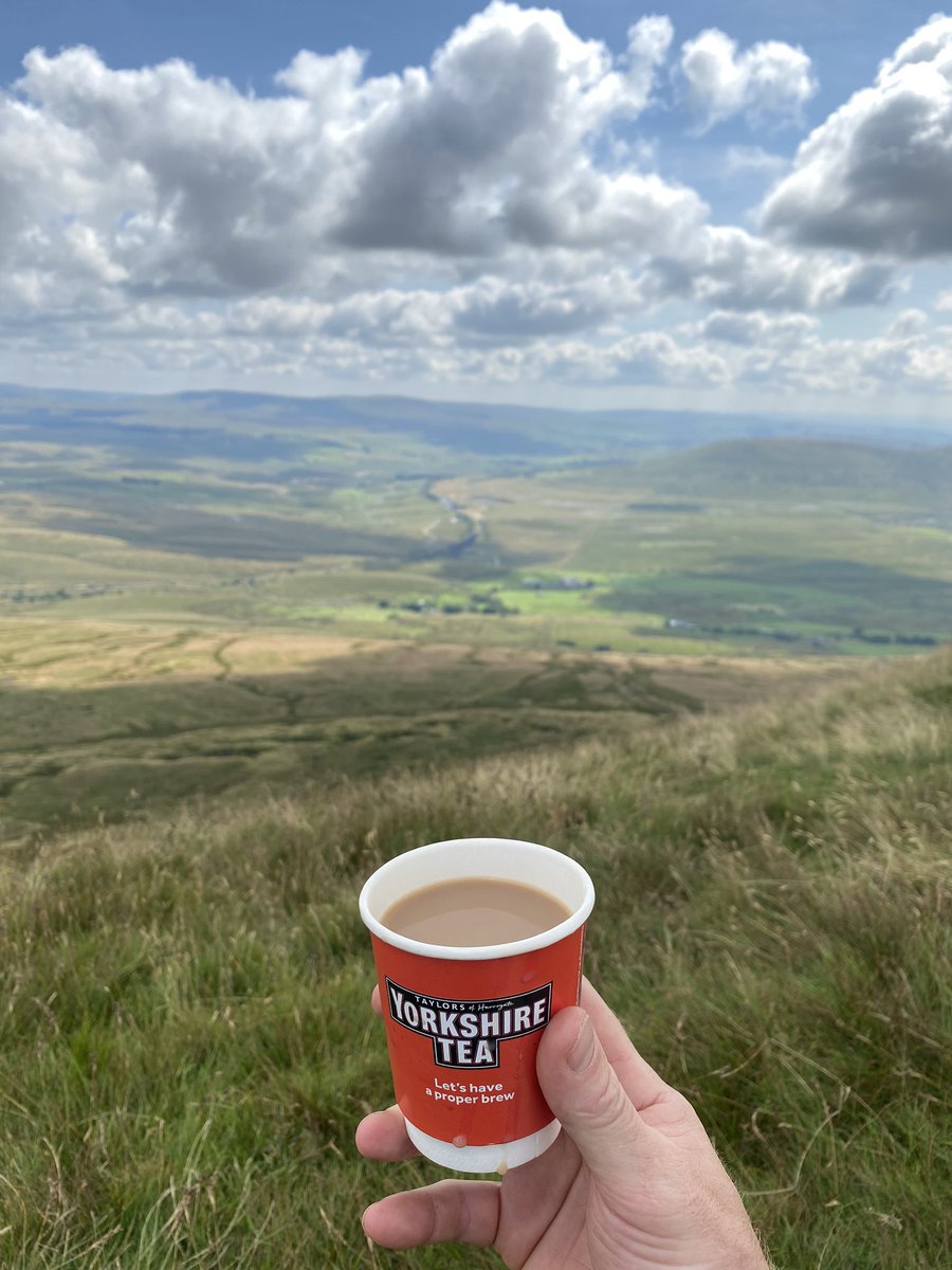 …brew with a view @YorkshireTea ☕️ #whernside #ribbleheadviaduct