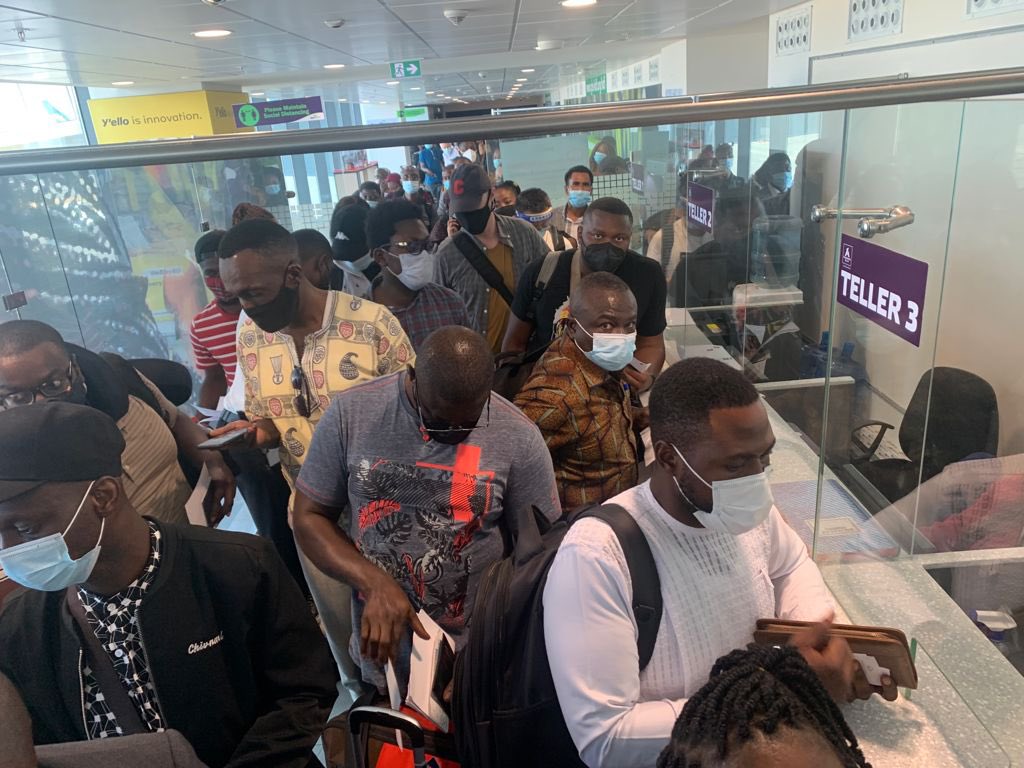 kwakulims's tweet photo. @mohgovgh Yes this is very important but You care about the money you are collecting not the health protocols in the country and at the airport where y’all are not doing your work right! CAN YOU EXPLAIN THIS? https://t.co/gZt90VaipN