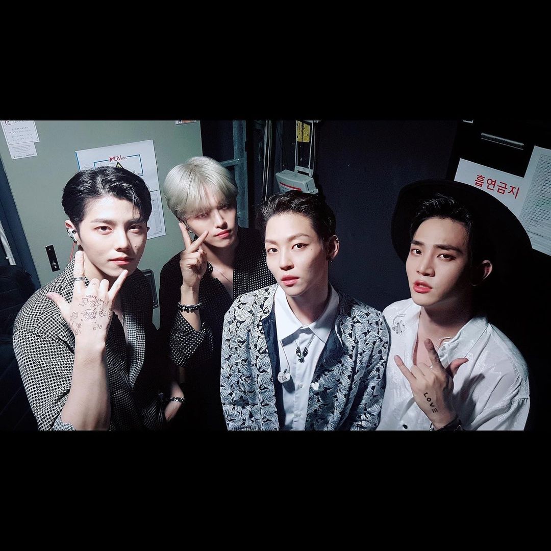 TRL00KS's tweet photo. "🌹W🌹D🌹H🌹J"

#therose #더로즈 #dojoon 
#jaehyeong #woosung #hajoon https://t.co/2lrF2W7Nqq