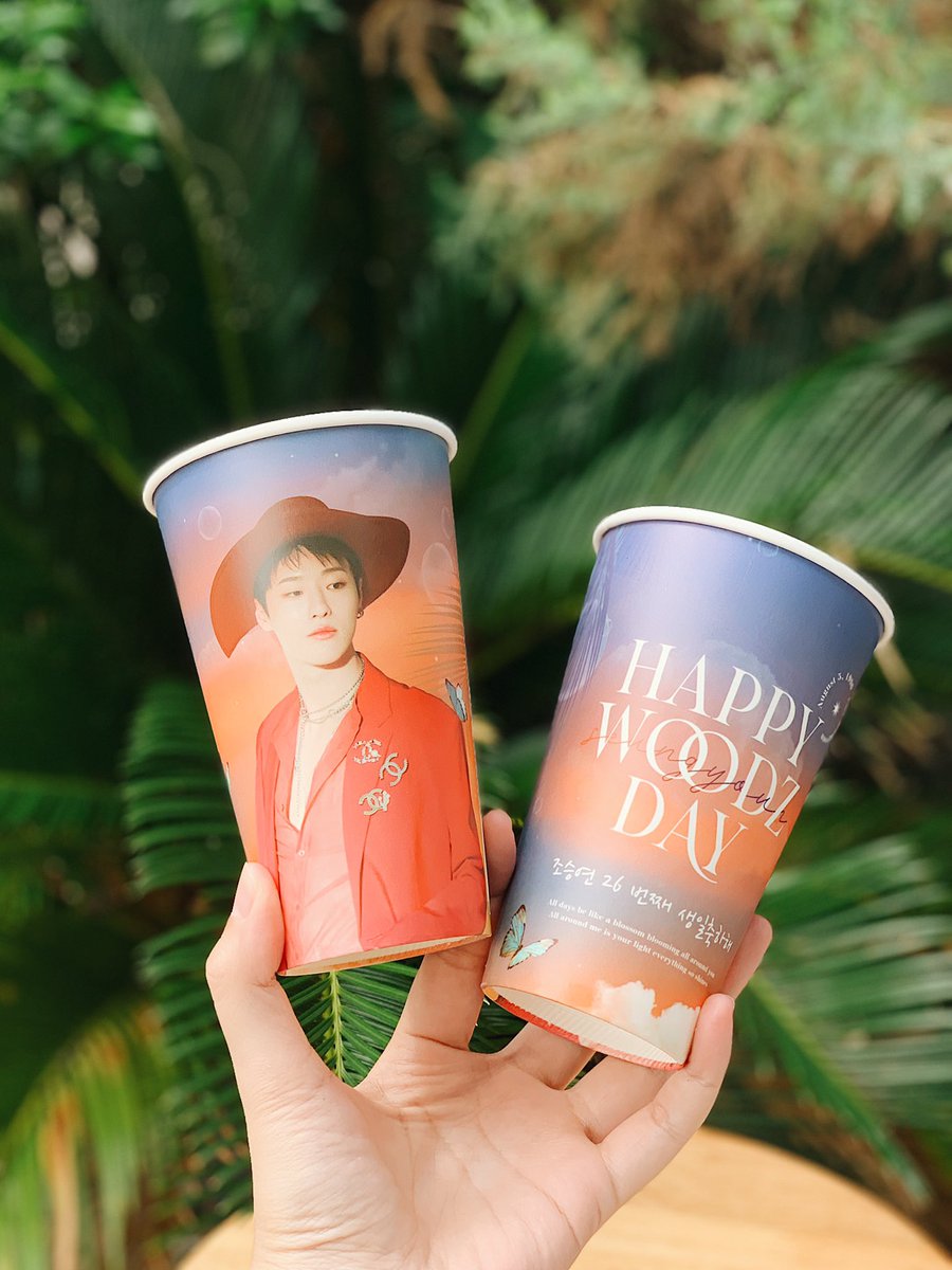 samannachan's tweet photo. Give away ✨
#HAPPYWOODZDAY 🧡💙

📌4 ส.ค. - จนกว่าของจะหมด
📌 1 order(60บ.ขึ้นไป)/ 1 คน / แก้ว 1 ใบ
✨Special 10 คนแรก

ขอบคุณโปรเจคสวยๆจาก @theglassez ด้วยนะคะ🙇🏻‍♀️

รับแล้วอย่าลืมถ่ายรูปติด #DashingWoodz0805 #조승연 #조우스 #WOODZ #CHOSEUNGYOUN กันด้วยนะ💕

#samanproject https://t.co/KzegOO9fnB