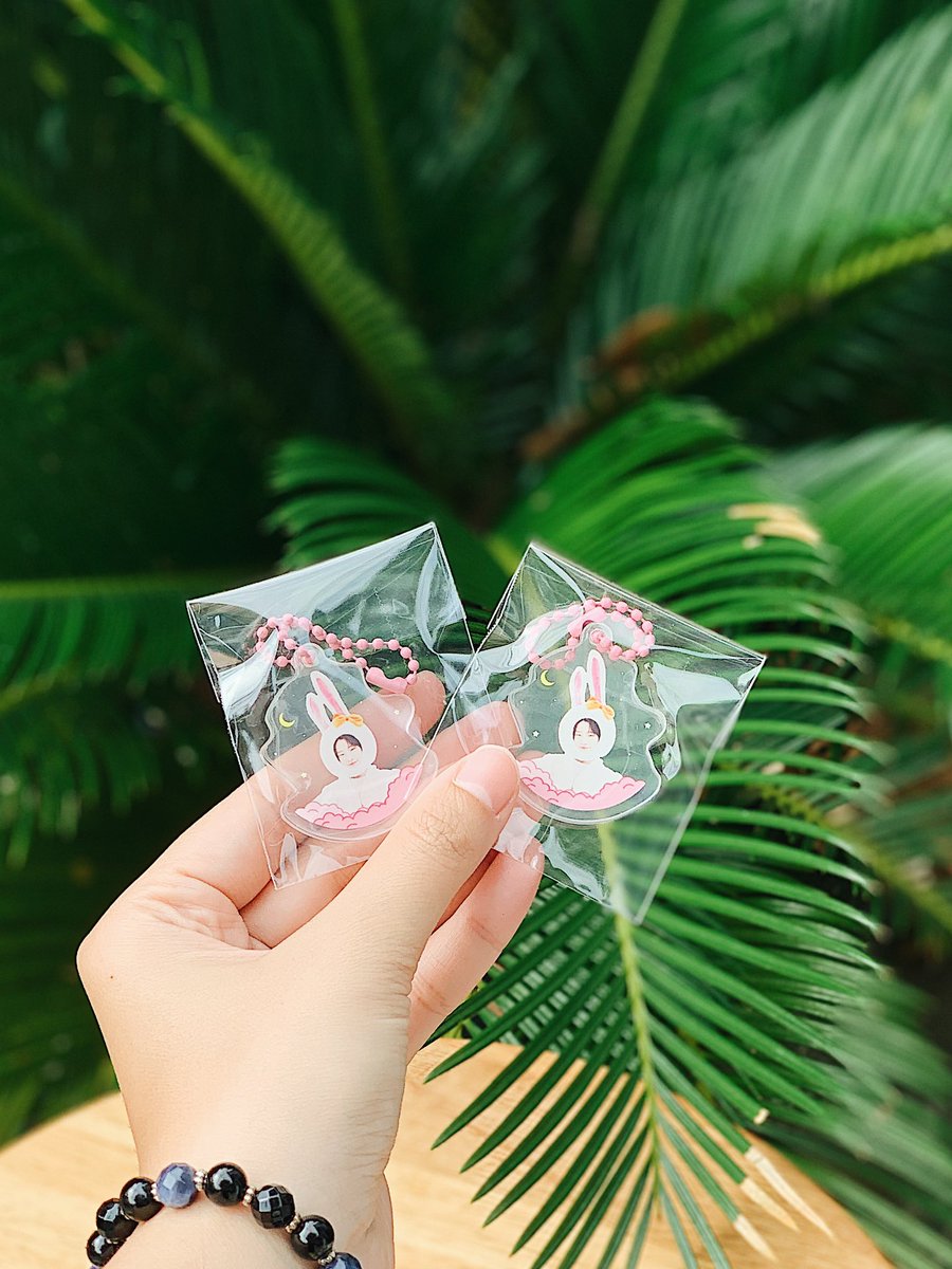 samannachan's tweet photo. Give away ✨
#HAPPYWOODZDAY 🧡💙

📌4 ส.ค. - จนกว่าของจะหมด
📌 1 order(60บ.ขึ้นไป)/ 1 คน / แก้ว 1 ใบ
✨Special 10 คนแรก

ขอบคุณโปรเจคสวยๆจาก @theglassez ด้วยนะคะ🙇🏻‍♀️

รับแล้วอย่าลืมถ่ายรูปติด #DashingWoodz0805 #조승연 #조우스 #WOODZ #CHOSEUNGYOUN กันด้วยนะ💕

#samanproject https://t.co/KzegOO9fnB