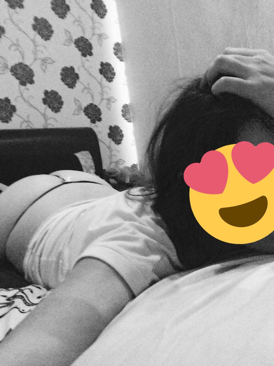 ASSets6969's tweet image. Head down, ass up 🍑😈 Thiirrssstttt Trap 💦💦 #thirsttrap #subscribe #adultwork #onlyfanspromo #contentcreator #linkinbio #ASSets