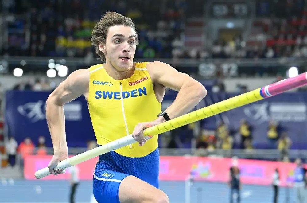 This champion knows he is going gold medal. His attitude in the finals💥

He is Swedish Pole Vaulter and WR holder Armand Duplantis. 
#polevault #ArmandDuplantis #gold #Tokyo2020 #sweden