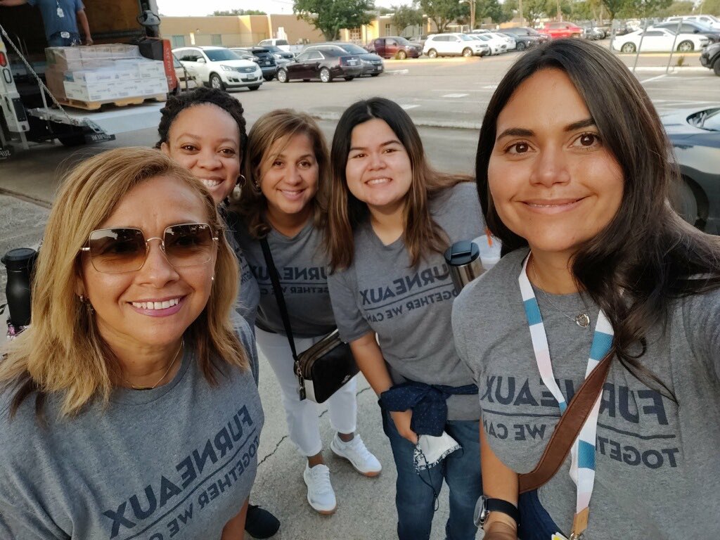 FurneauxBraves's tweet image. Our amazing PreK team heading to training! 😍🥰 they are just the best!!! 💙🧡💙🧡 @DrChapmanCFBISD @CFBISD @MrsCervantesCFB @drdanawest @SandyMeyerCFB @LoriParker317 @WikMrs @DlrMaggie