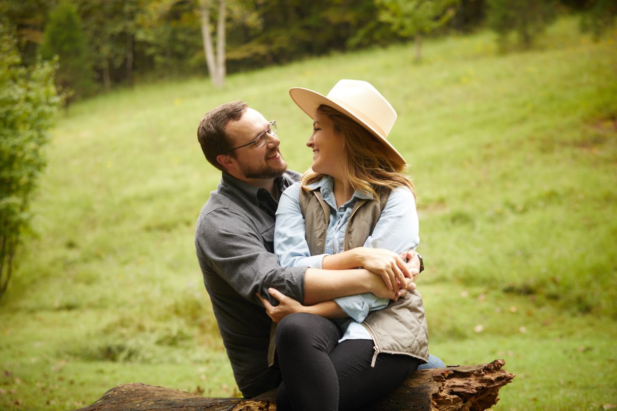 LoveDareBook's tweet photo. There is a depth of beauty and meaning inside your spouse that will amaze you as you discover more of it. https://t.co/vBsJknSrkD