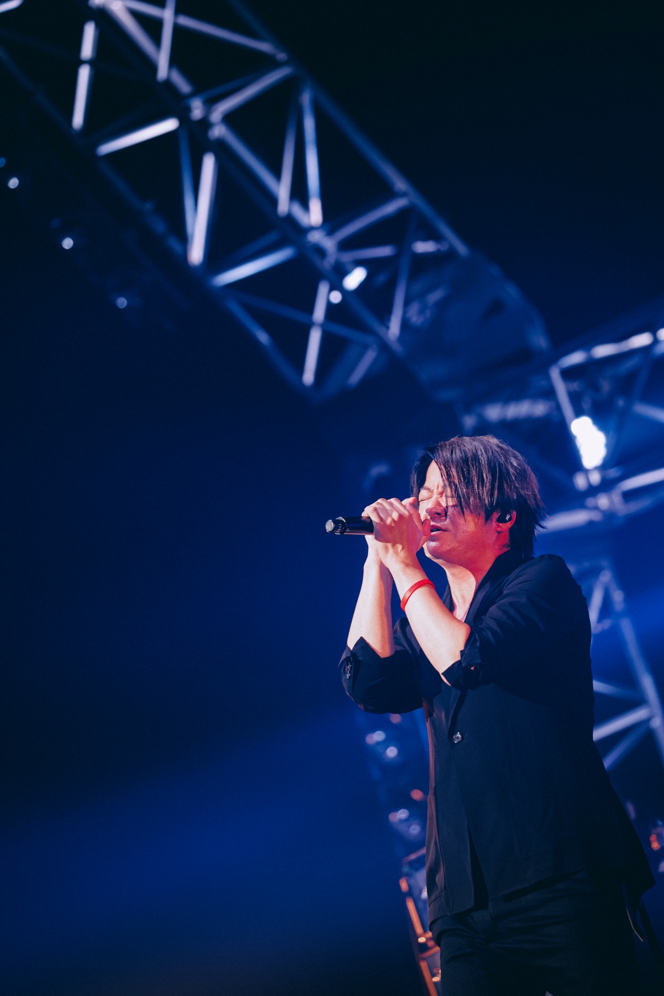 FM802 on X: