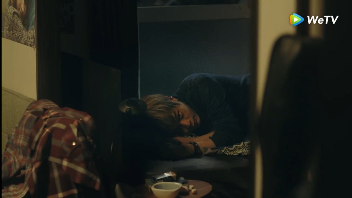 flag_wasuthorn's tweet photo. OMG! Akihiko is awake! #ドラマギブン #ギヴン #Given #GivenEP3 https://t.co/1pkKZGhtU8