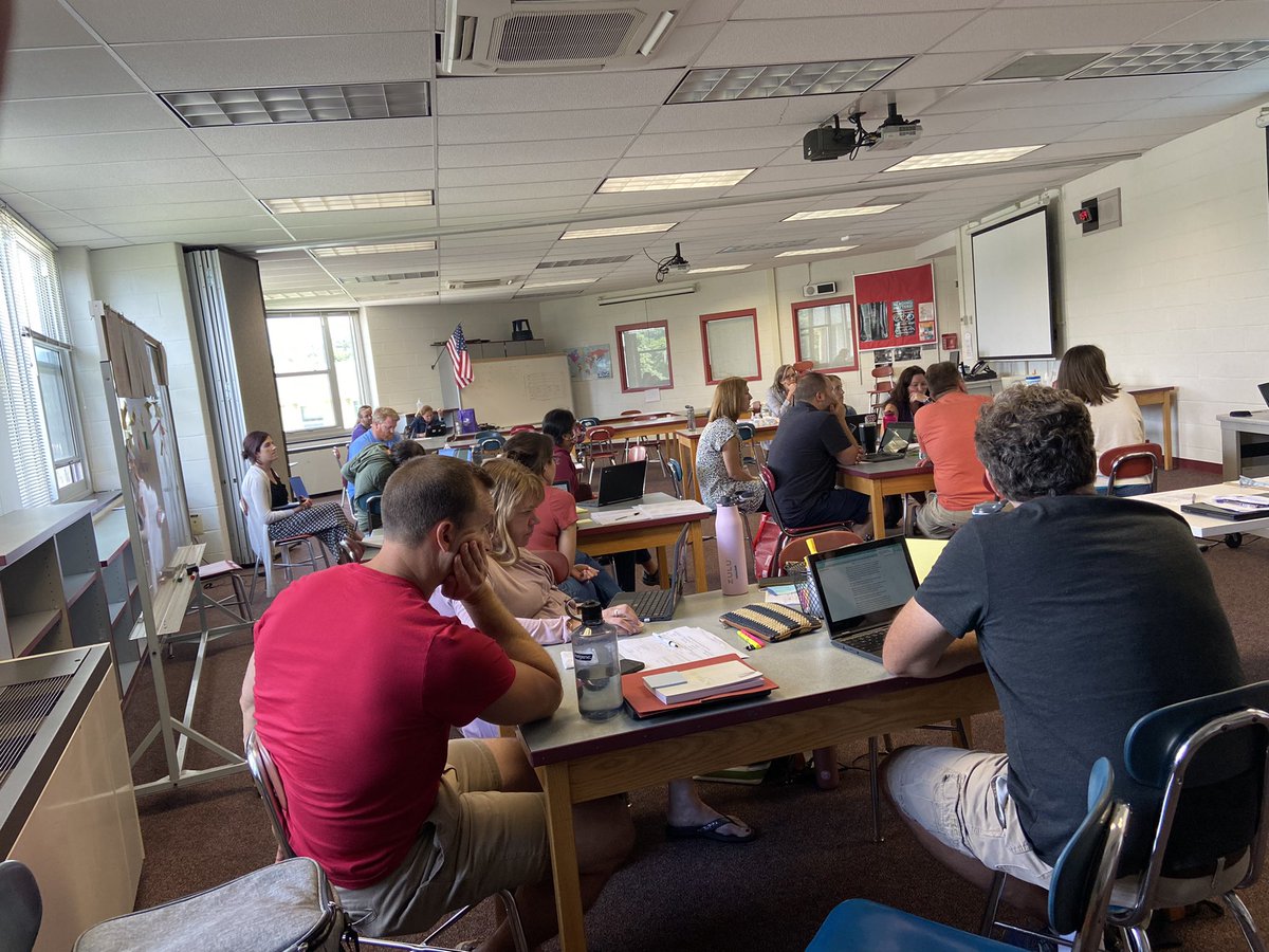 LasterMichael's tweet photo. Day 2 of co-teaching collaborative planning with our awesome 7th & 8th grade T’s, it’s important to dedicate time to get ready to support all S’s #fmslearns #alwaysimpressed https://t.co/8sxo3XDhHF