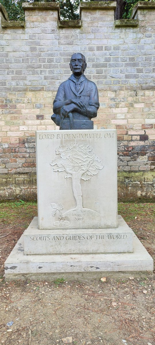 NeilHogg15's tweet photo. Great to go back to where is all began 114 years ago #scouts #brownsea https://t.co/D0ywljvH3g