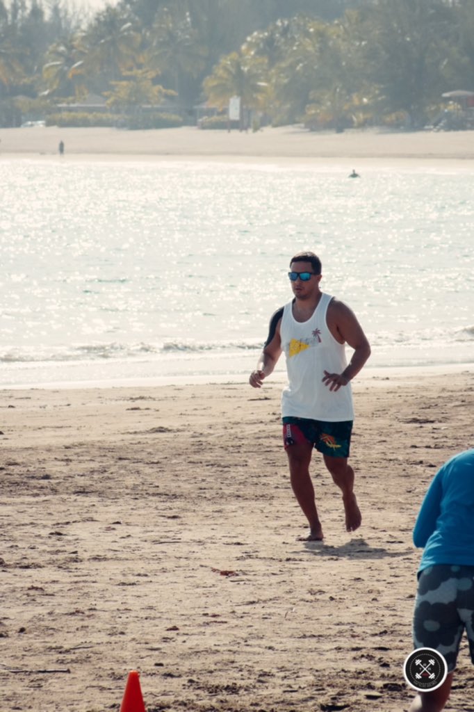 samueleduardolt's tweet photo. Prod. By @josetra_ #BeachBootcamp https://t.co/eER50A1iqt