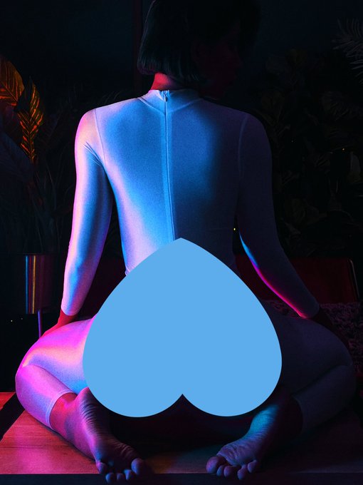 New photo! ❤️ https://t.co/gBk2QLllLS https://t.co/QxFuCNV09N