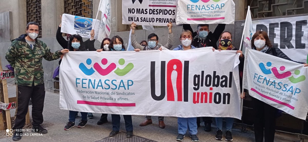 🔴Trabajadores dirigentes públicos y privados de la Salud Junto a la diputada Karol Cariola,exigen al Ministerio de Salud poner urgencia al proyecto que establece fuero laboral y descanso compensatorio para las y los trabajadores de la salud.<a href="/salud_cut/">Secretaria de Salud CUT</a> <a href="/uniamericas/">UNI Américas</a> <a href="/Senado_Chile/">Senado Chile</a>