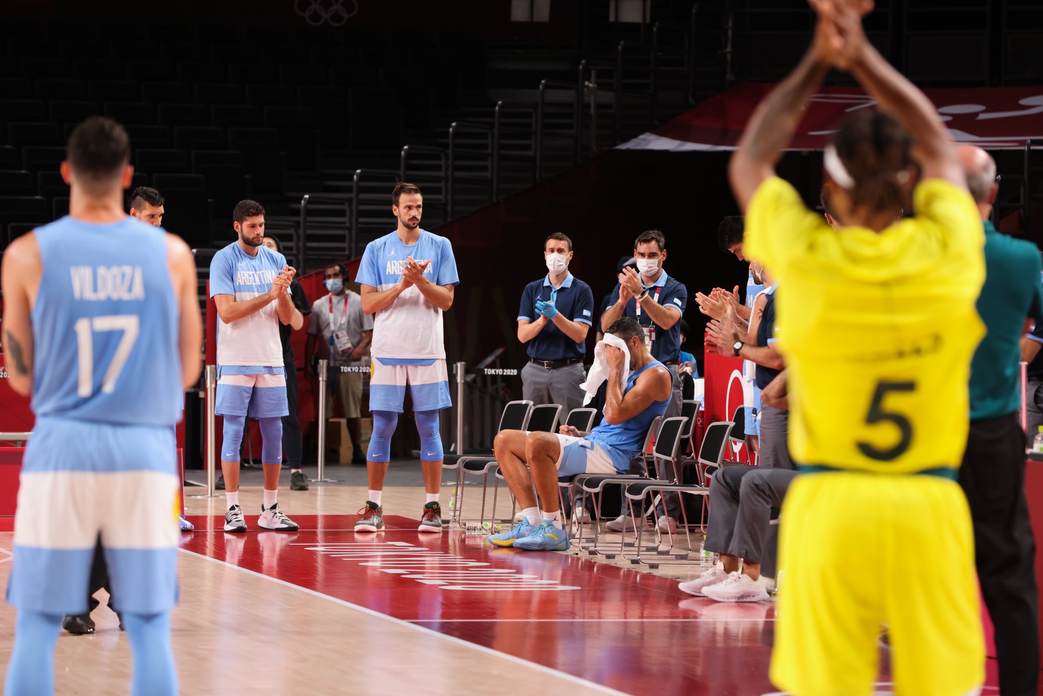 La emotiva despedida de Luis Scola de la Selección argentina de básquet: "Me voy en paz"