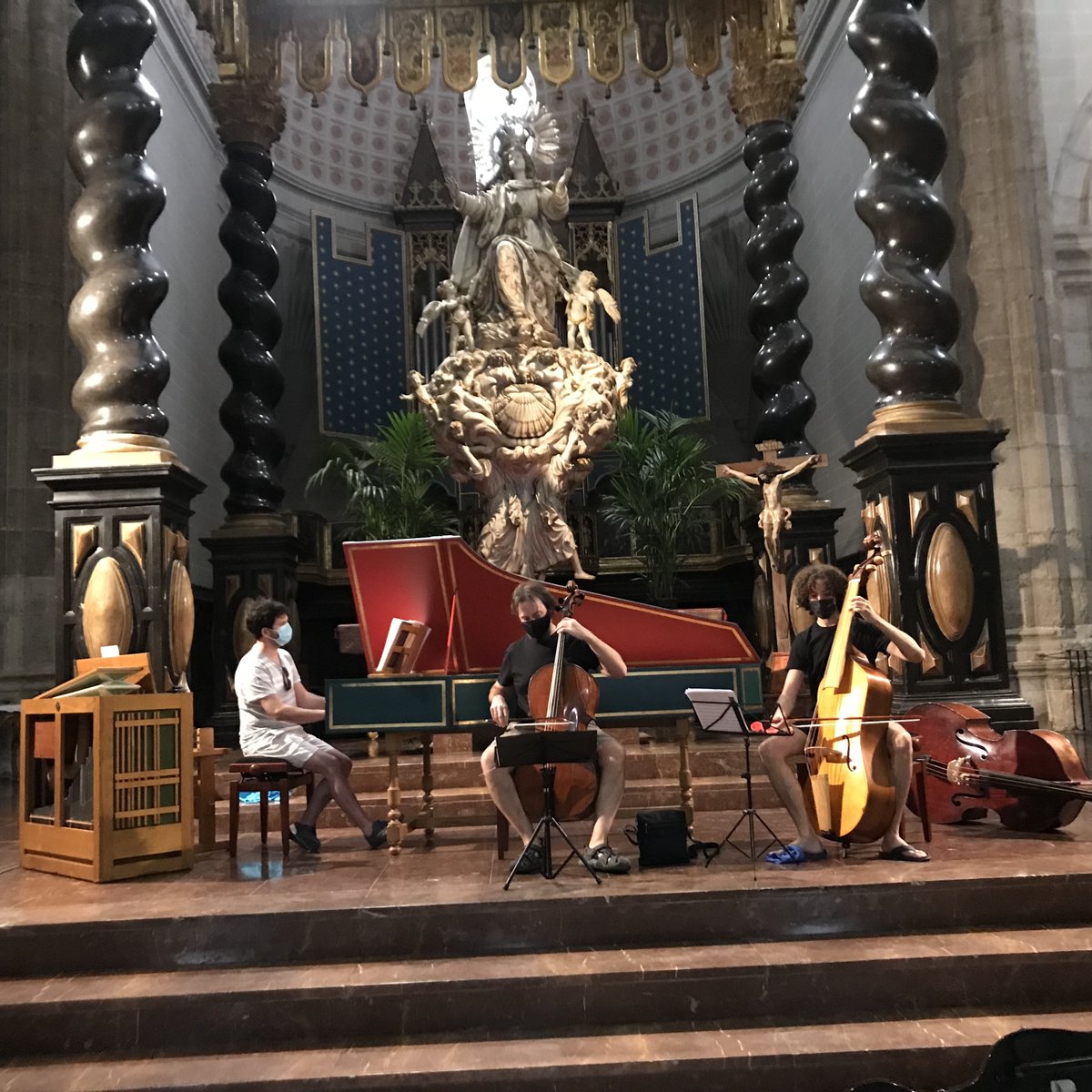 La Ritirata (@laritirata) on Twitter photo Ensayando en la Basílica de Santa María en Daroca donde esta tarde (20 h.) inauguramos el "Curso y Festival Internacional de Música Antigua de Daroca" de <a href="/Ayto_Daroca/">Ayuntamiento de Daroca</a>
#IsmaelCampanero, violone
<a href="/ignacioprego/">Ignacio Prego</a> clave
<a href="/JosetxuObregon/">Josetxu Obregón</a> cello y dirección artística Ensayando en la Basílica de Santa María en Daroca donde esta tarde (20 h.) inauguramos el "Curso y Festival Internacional de Música Antigua de Daroca" de <a href="/Ayto_Daroca/">Ayuntamiento de Daroca</a>
#IsmaelCampanero, violone
<a href="/ignacioprego/">Ignacio Prego</a> clave
<a href="/JosetxuObregon/">Josetxu Obregón</a> cello y dirección artística