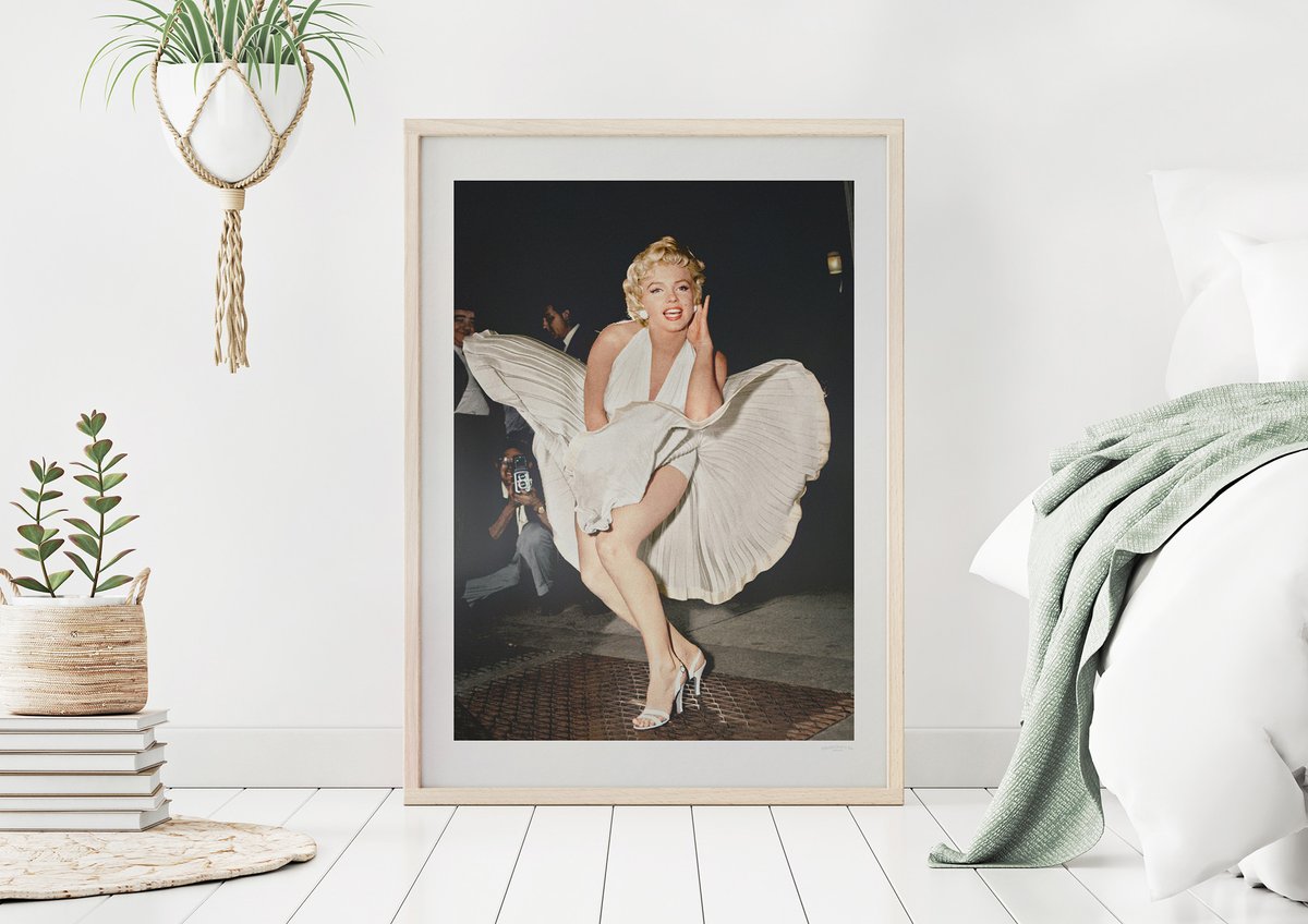 ColorGraphCo's tweet image. 🇺🇸 #Colorized giclée photographic print, &apos;Marilyn Monroe, 1954&apos;, now remastered and available from the @ColorGraphCo store. Our version fills in the missing information before adding the colour; references of which were taken from several sources including The Seven Year Itch. 🎥