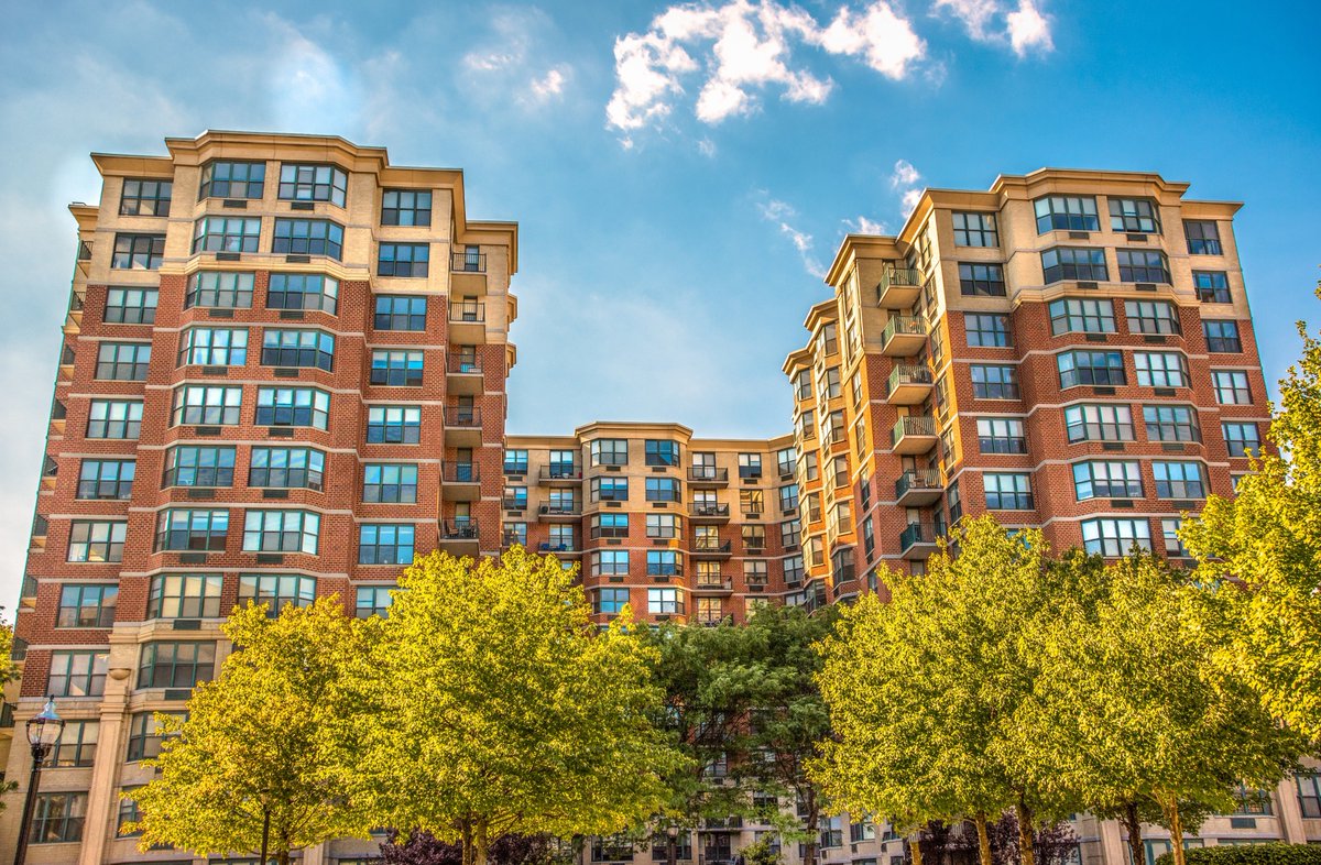 RiverbendatPI's tweet photo. Spacious luxury apartment homes with amazing views of the Manhattan skyline and the Hudson River await you at Riverbend at Port Imperial. Call the Leasing Office today to inquire about availability. #RiverBend #PortImperial #Weehawken https://t.co/bOhLd7GhsV