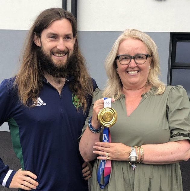 By Jove, his hair is even longer than I thought it was based on that topknot. How many bottles of shampoo do you use each week, <a href="/PaulO_Donovan/">Paul O'Donovan</a>? 😱

(@LOrealParisUK endorsement incoming!)

(All jokes aside: congrats on your fantastic race and even better result. Well deserved!)