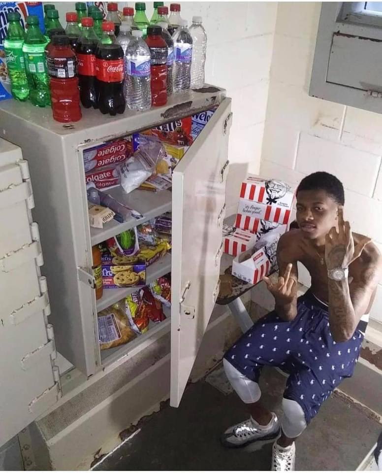 BigBrolyOP's tweet photo. Bro ain’t no way in hell 💀💀💀 https://t.co/3dQ5ILF6dV