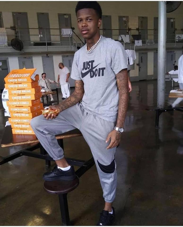 BigBrolyOP's tweet photo. Bro ain’t no way in hell 💀💀💀 https://t.co/3dQ5ILF6dV