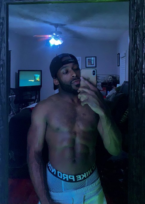 Watch 𝖇𝖆𝖇𝖞𝖙𝖗𝖆𝖉𝖊's leaked NSFW photo on TwXstars