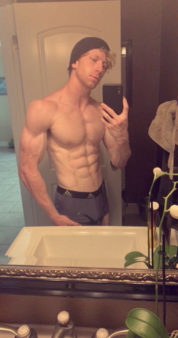 Profile Pic Post😜😘 https://t.co/yFeV5IzMtu<a href="/tag/fitfam"class="tags"><span>#fitfam</span></a><a href="/tag/model"class="tags"><span>#model</span></a><a href="/tag/fitness"class="tags"><span>#fitness</span></a><a href="/tag/ripped"class="tags"><span>#ripped</span></a><a href="/tag/muscle"class="tags"><span>#muscle</span></a><a href="/tag/sexy"class="tags"><span>#sexy</span></a>