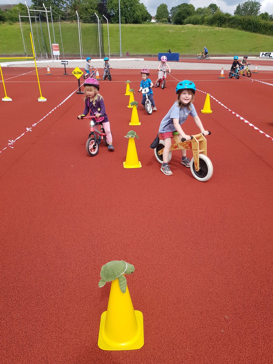 Wowee🚴‍♀️🚴‍♀️🚴‍♀️.

Our #WhizzKids making the most of the fabulous track today at #ExeterArena for the <a href="/activedevon/">Active Devon</a> <a href="/LiveMoveExeter/">Live and Move</a> Cycling Festival.

Awesome to share the space with other local cycling organisations too💚👍.