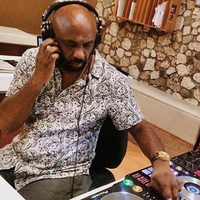 IRIE_FM's tweet image. #BigA is on the #IRIEFM airwaves right now with #TheJam!! 🔊