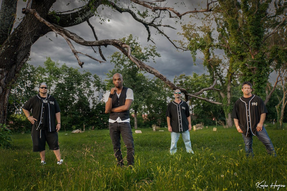 7DESCENT is your Aug. 2021 Ridenour Artist of the Month! On a mission to stand out through their music, 7DESCENT is here to take you through a journey of rock that moves you. Find them on Spotify, YouTube, and SoundCloud. Come experience the undiscovered glory of #7DESCENT!🤘🎸