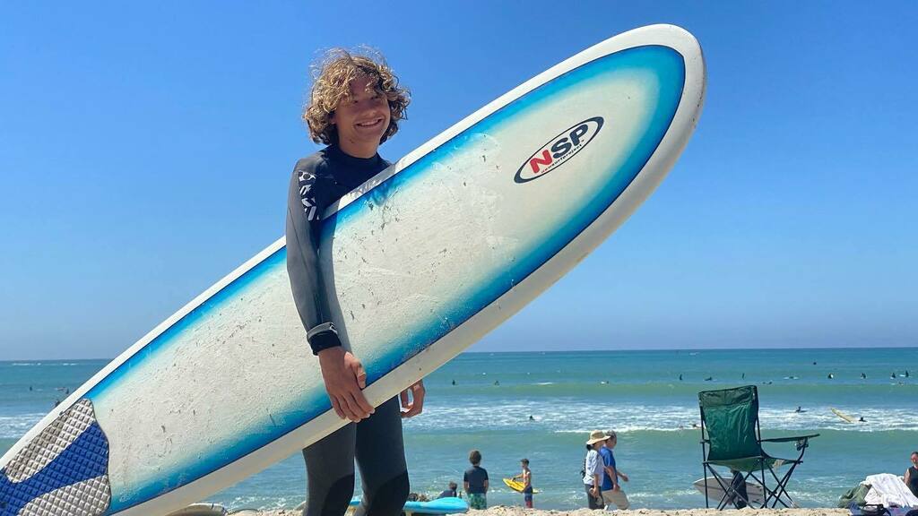 adam_thedad's tweet image. Still look like surfers…