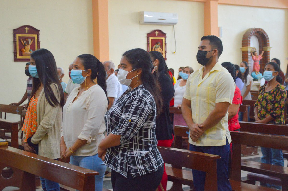 ¡No existe mejor manera de iniciar las festividades parroquiales que dándole gracias a Dios!

Celebrando juntos a nuestra querida parroquia Tarifa al conmemorar sus 64 años de parroquialización con una maravillosa Misa de Acción De Gracias.