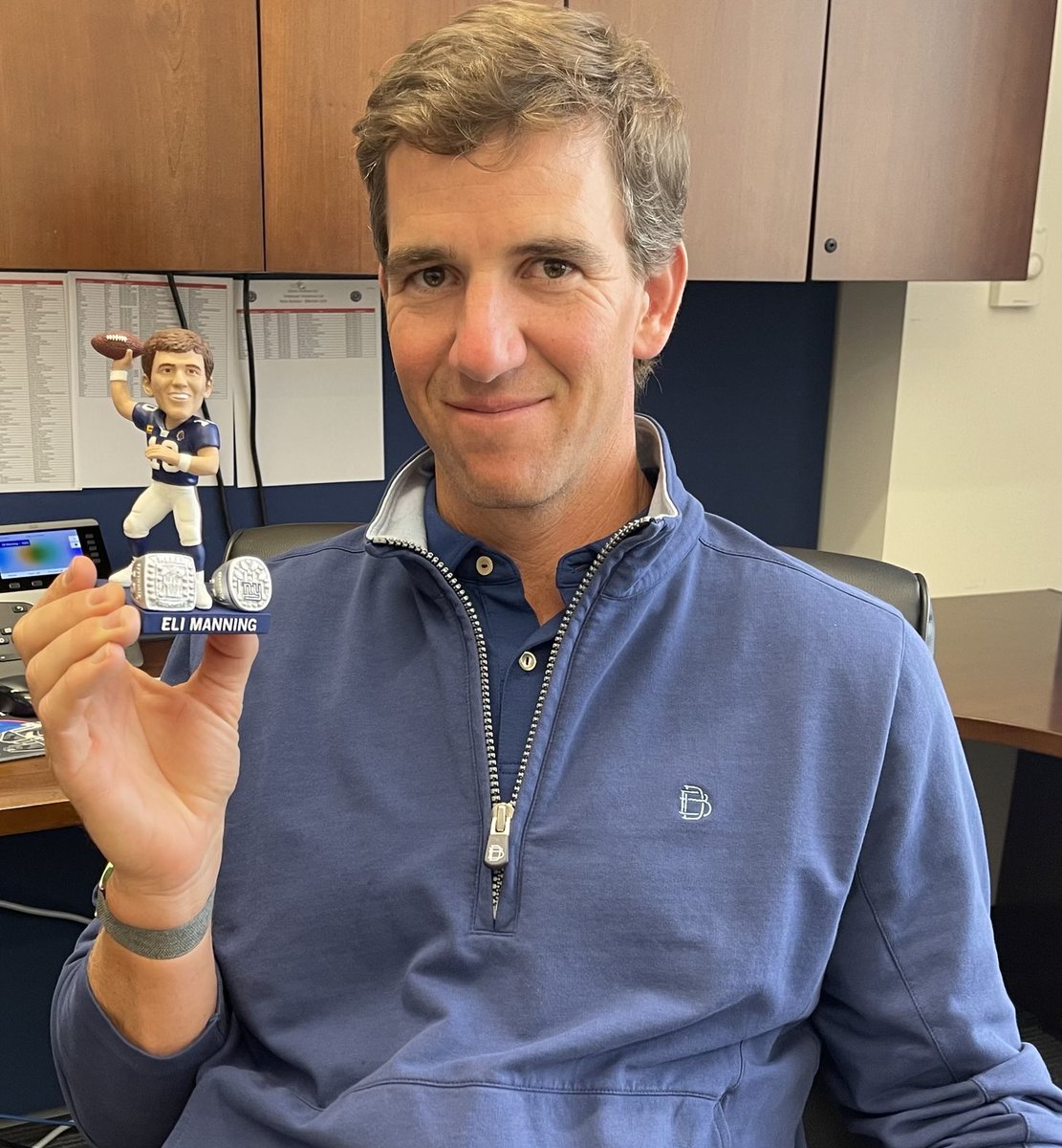 PeteGuelli's tweet image. Who wants to win the first ever ⁦@EliManning⁩ bobblehead? RT or comment for a chance to win! 

Good luck! #TogetherBlue #ELIte